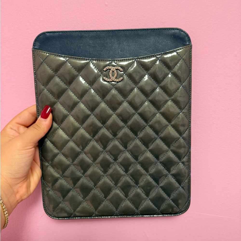 Chanel Quilted Tablet Sleeve - Green